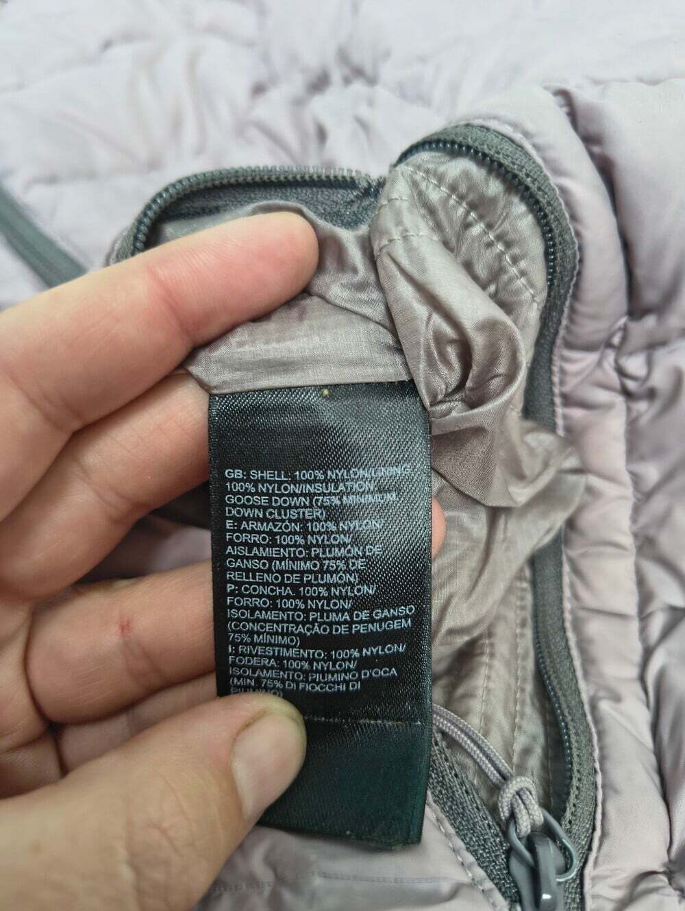 The North Face Blush Pink Women Puffer Jacket - Picture 4 of 9